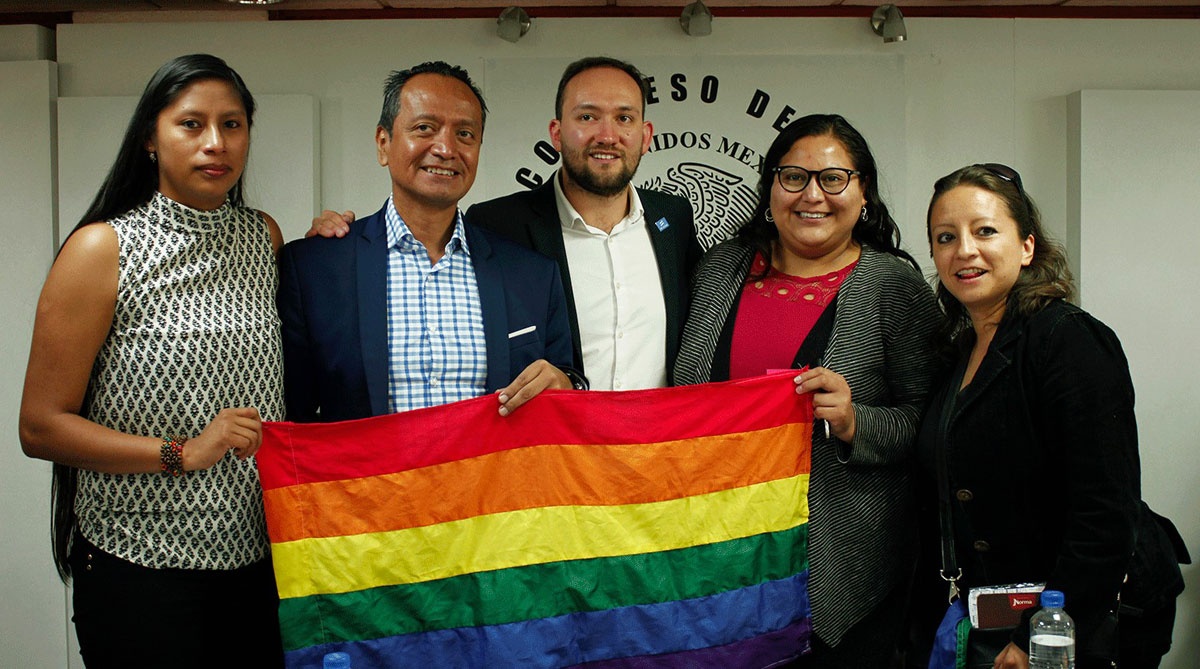 Morena presenta iniciativa para prohibir las terapias de conversión sexual en CDMX