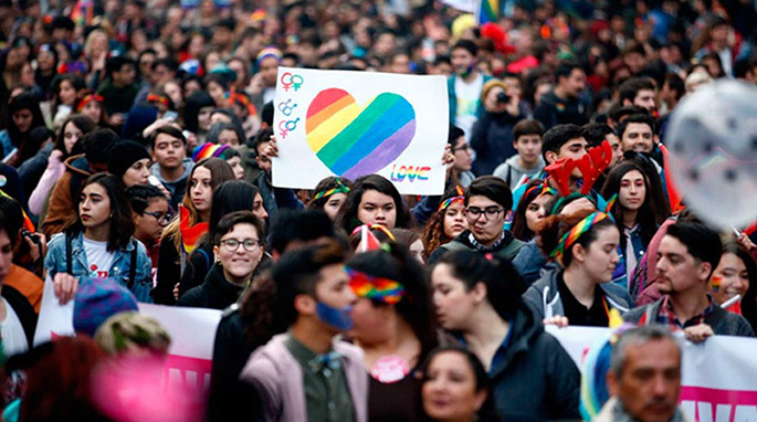 Chile: Personas que se declaran homosexuales superan las 220 mil