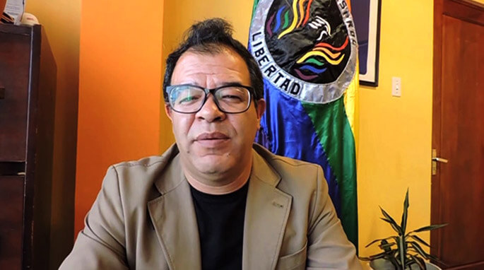ADESPROC Libertad GLBT presenta a la Policía propuesta contra discriminación a LGTB